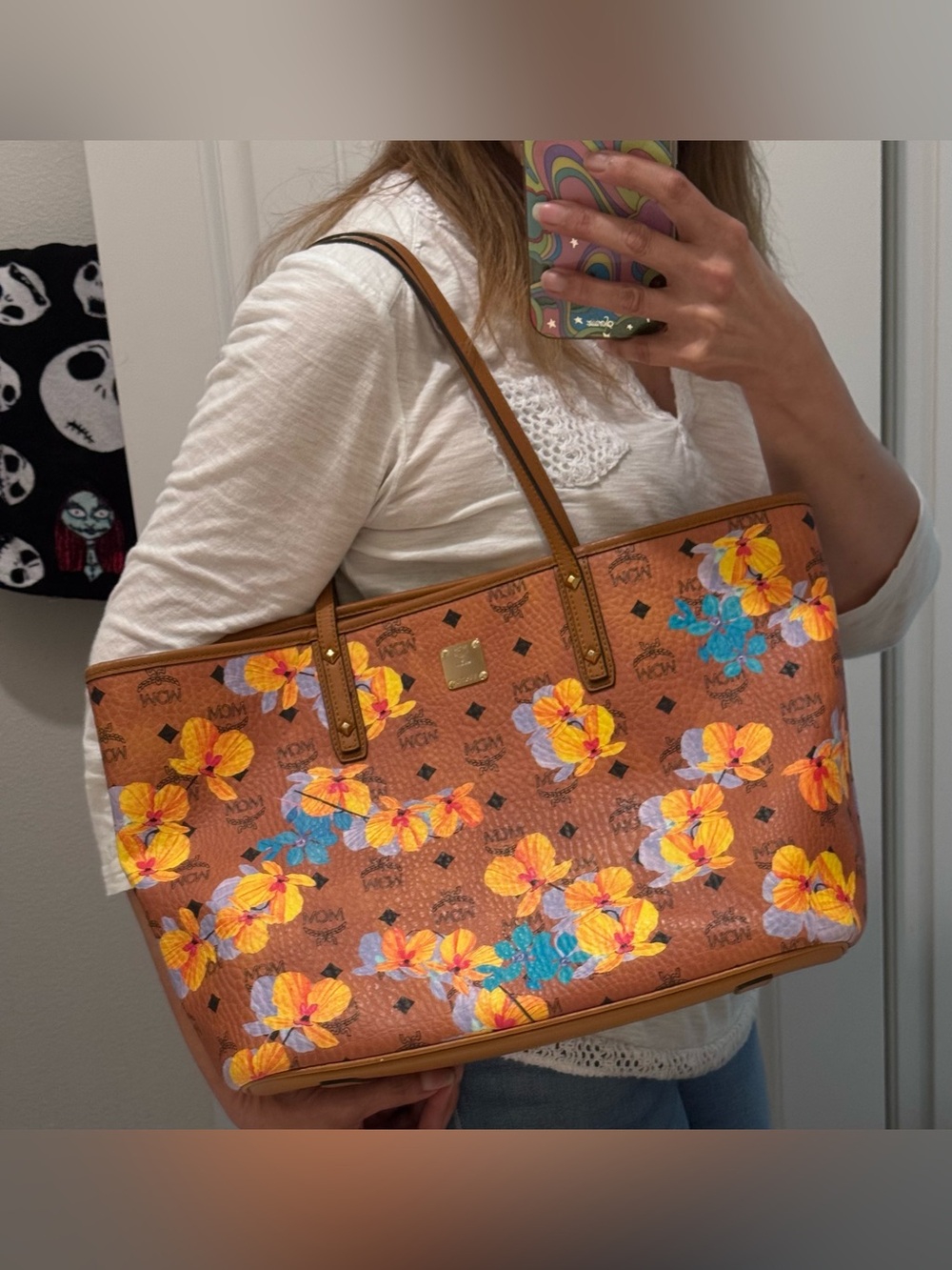 MCM Floral VISETOS Cognac Tote with pouch and COA - Picture 5 of 17